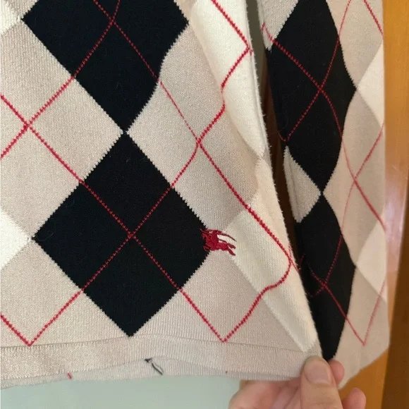 Burberry Argyle Fitted V-Neck Sweater - Black and White